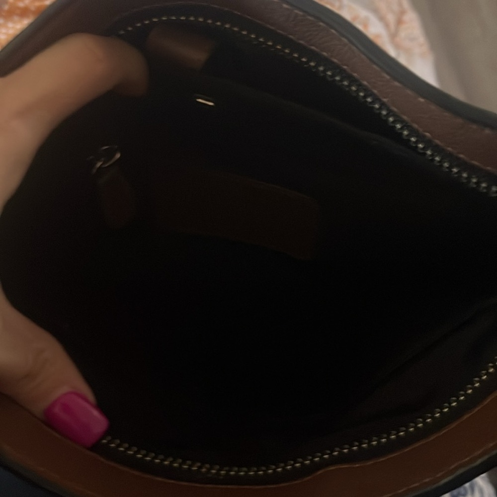 Authentic Coach bag - Picture 2 of 3